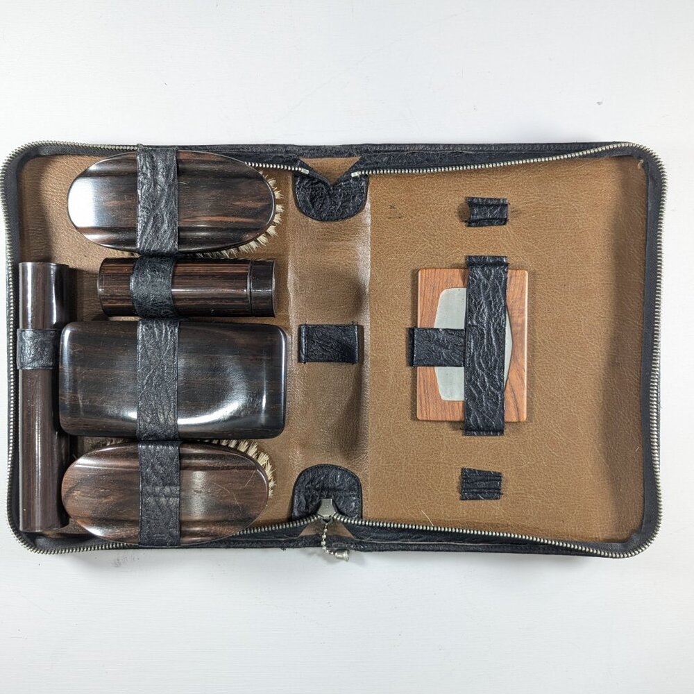 Zero waste men´s travel grooming kit, Vintage toiletries bag with reusable cases
